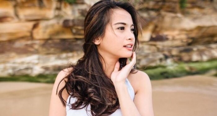 Acha Septriasa: Batak dan Pengacara