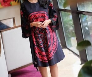 Memadukan Seni Pahat Batak Dalam Batik