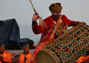 Petikan Gitar dan Musik Bali di Tanah Batak