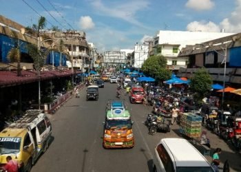 Arus lalu lintas di pusat Kota Pematangsiantar lancar