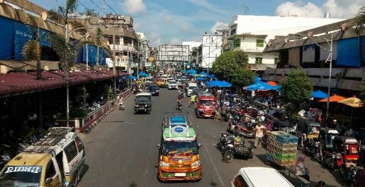 Arus lalu lintas di pusat Kota Pematangsiantar lancar