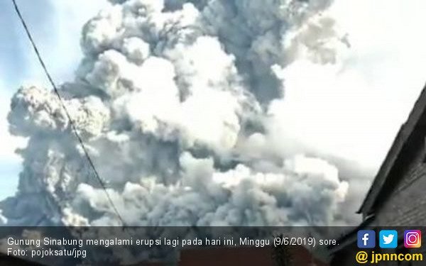 Gunung Sinabung Erupsi, Masyarakat Diminta Tetap Waspada
