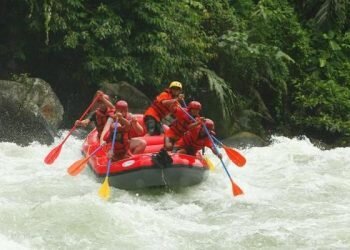 Penggemar Arung Jeram, Berani Tidak Taklukkan Sungai Asahan?