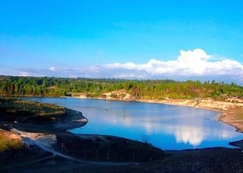 Danau Sidihoni, Danau di Atas Danau Toba