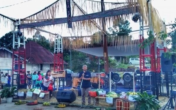 Sitangkubang Deklarasikan Diri Sebagai Huta Seni Saat Bimtek