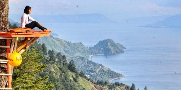 Pemandangan Indah Simarjarunjung