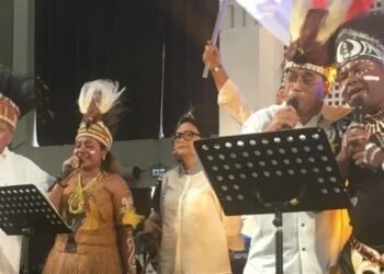 Bernyanyi Bersama Warga Papua, Para Menteri Bangun Persatuan