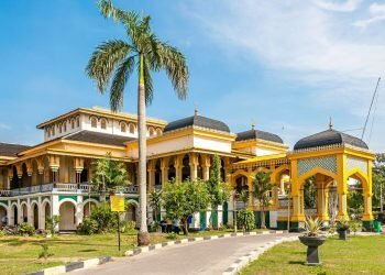 5 Istana Megah di Pulau Sumatera Ini Cocok Lengkapi Wisata Sejarahmu!