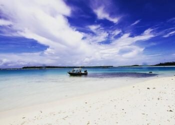 5 Pulau Eksotis yang Wajib Kamu Kunjungi di Nias