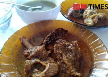 Menikmati Oblok-oblok Ayam Khas Warutung, Diolah dengan Andaliman