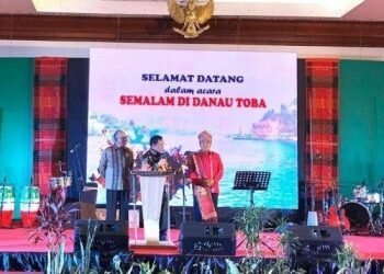 ‘Semalam di Danau Toba’ dari Kalimantan Barat