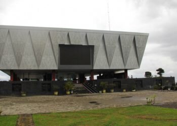 Belajar Aksara Batak di Museum Batak Balige