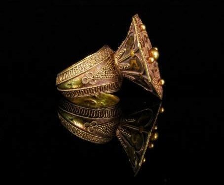 Perhiasan Tradisional Sumatera Utara