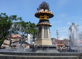 Tugu Peringatan Gempa, Ikon Kota Gunungsitoli