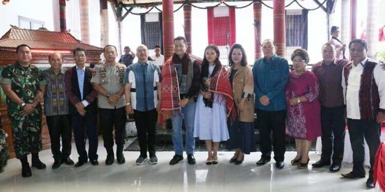 Juliari Batubara di Taput : Tugas Kemensos Menuntaskan Kemiskinan dan Meningkatkan Kesejahteraan