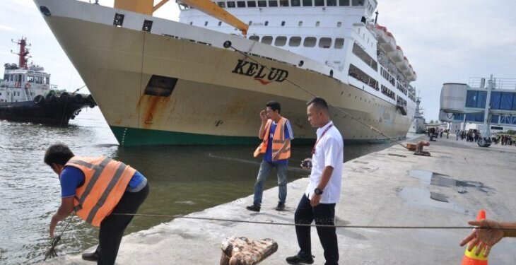 KM Kelud dikarantina di Pelabuhan Belawan Usai Angkut Pasien Positif COVID-19