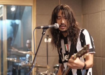 Sama-sama Berdarah Batak, 10 Adu Pesona Chicco Jerikho dan Ello