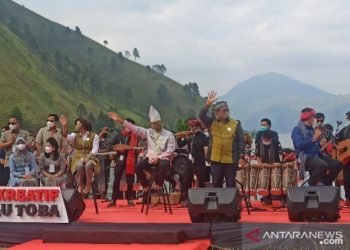 Mendorong pertumbuhan ekonomi  melalui Beli Kreatif Danau Toba