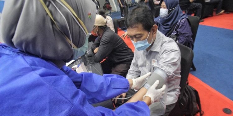 Survei SMRC: Warga DKI Jakarta paling banyak menolak vaksin COVID-19