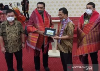 Komisi X DPR serap aspirasi di kawasan Danau Toba