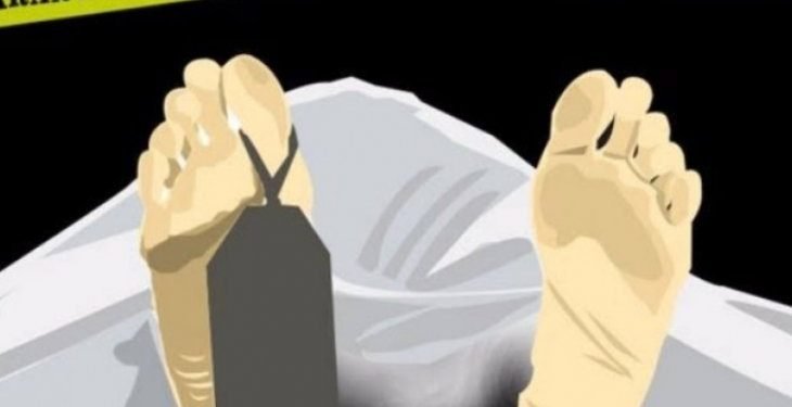 Tim SAR evakuasi jenazah pria tanpa identitas di perairan Danau Toba