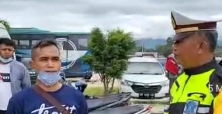 Petugas gabungan amankan objek wisata Danau Toba