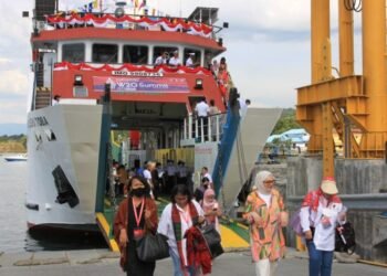 KMP Kaldera Toba antarkan delegasi W20 Summit ke Pulau Samosir