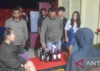 Polres Taput sita ratusan botol miras dalam Operasi Pekat Toba